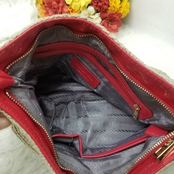 SIMPLY VERA VERA WANG PURSE - Picture 3 of 8